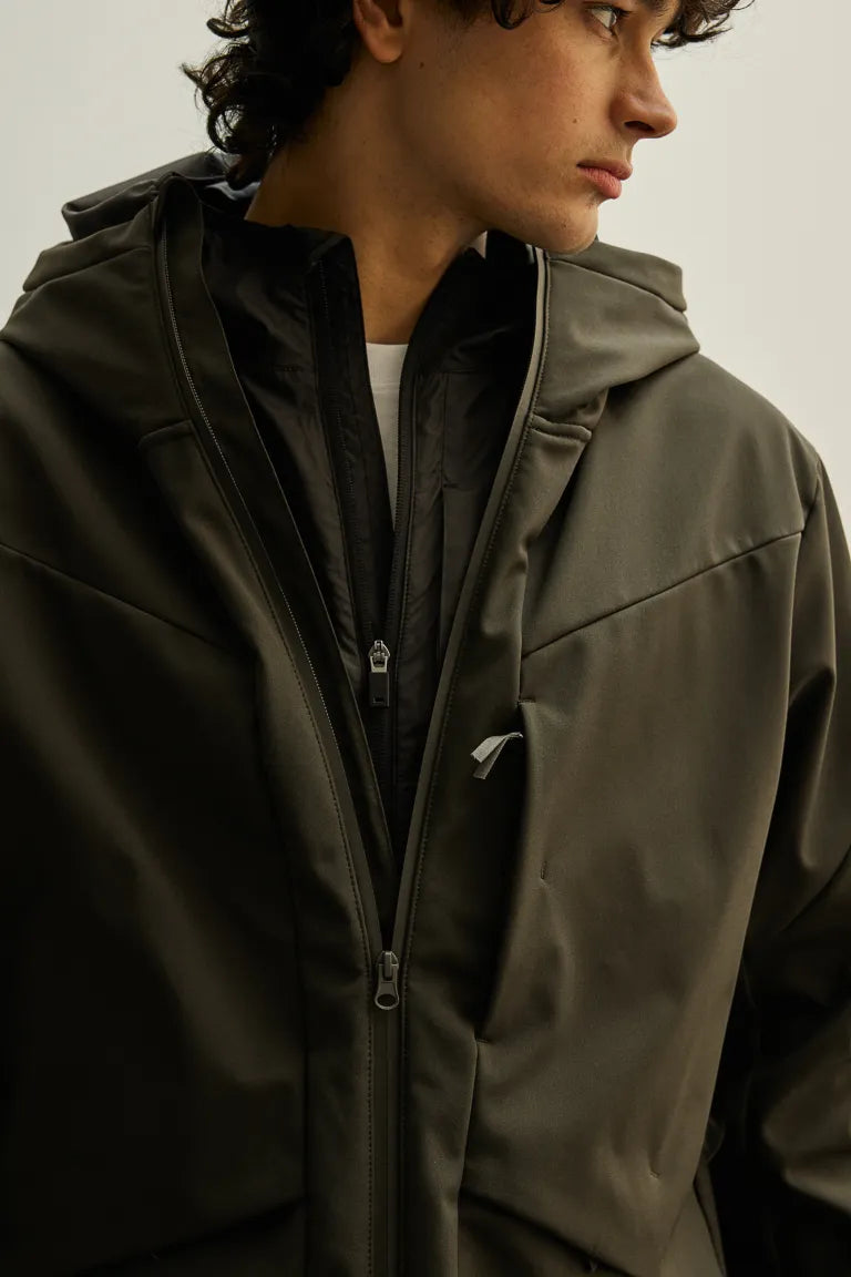 Water-repellent softshell jacket