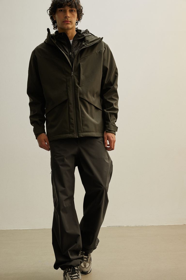 Water-repellent softshell jacket