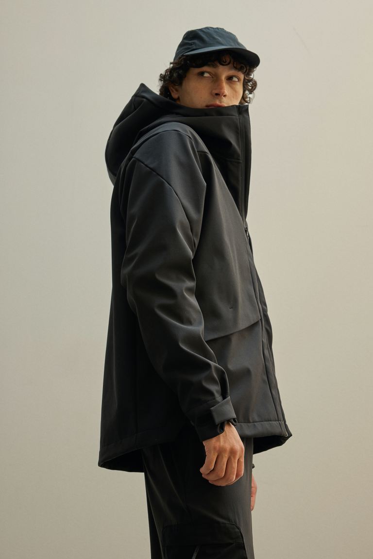 Water-repellent softshell jacket