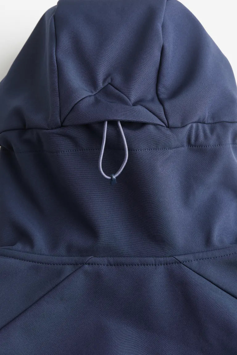 Water-repellent softshell jacket